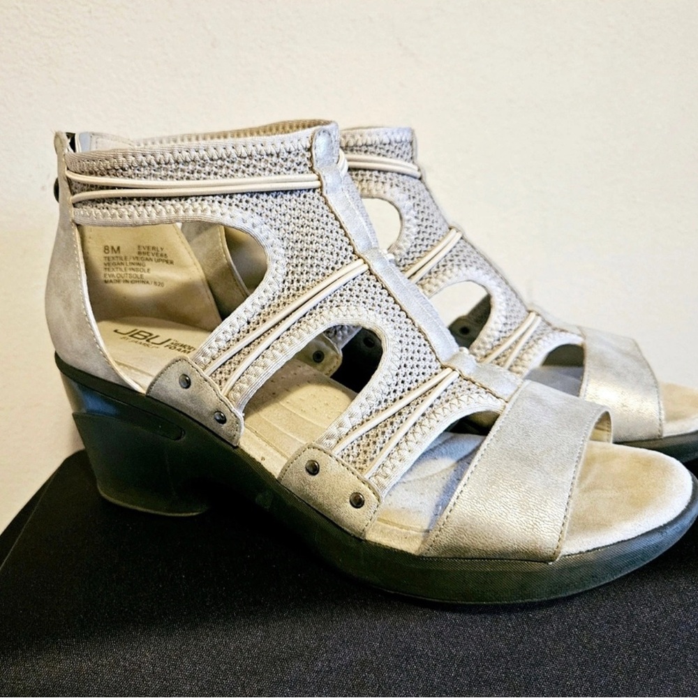 Jambu silver grey mesh sandals size 8